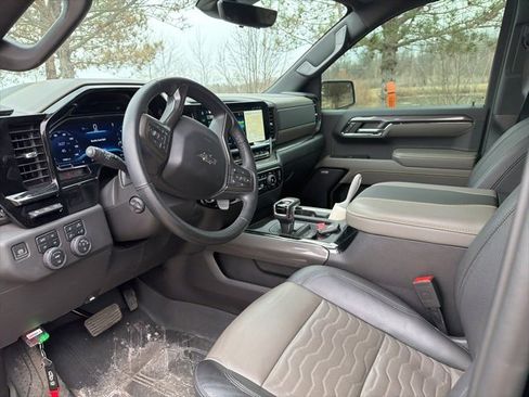 Used 2024 Chevrolet Silverado 1500 ZR2 w/ Technology Package image 5