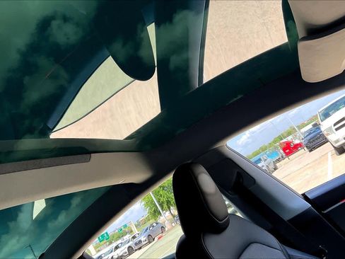 Used 2024 Tesla Model 3 Standard Range image 12