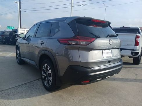 Used 2023 Nissan Rogue SV FWD image 9