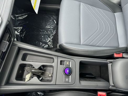 New 2026 Volkswagen Tiguan SE image 13