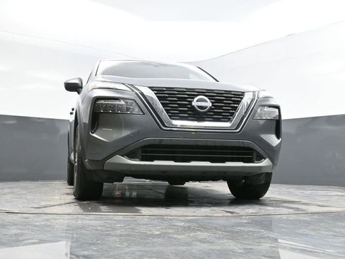 Used 2023 Nissan Rogue SV image 34