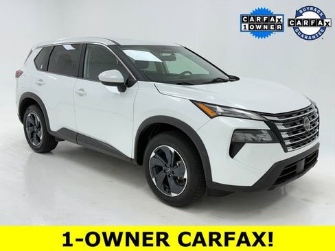 Used 2024 Nissan Rogue SV FWD image 1