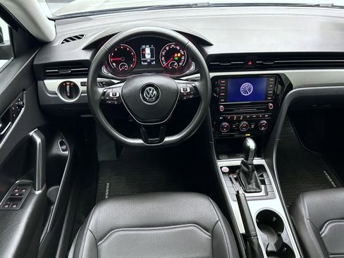 Used 2021 Volkswagen Passat 2.0T SE image 14