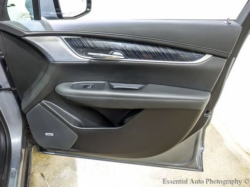 Certified 2024 Cadillac XT6 Premium Luxury w/ Technology Package AWD/4WD image 34