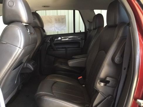 Used 2017 Buick Enclave Premium image 37