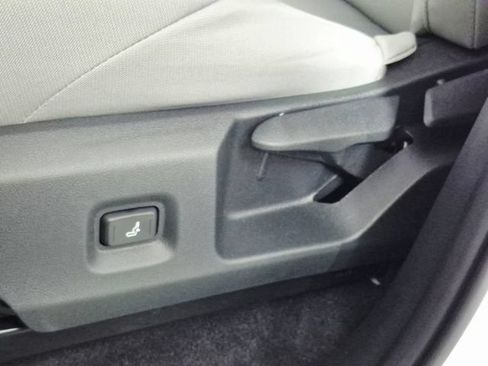 New 2026 Toyota Tacoma SR5 AWD/4WD image 17