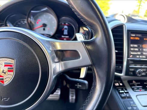 Used 2014 Porsche Cayenne GTS AWD/4WD image 19