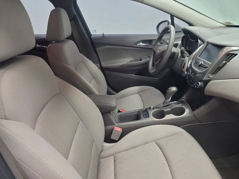 Used 2016 Chevrolet Cruze LT w/ Convenience Package image 21