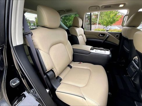 Certified 2023 INFINITI QX80 Premium Select w/ Cargo Package AWD/4WD image 32