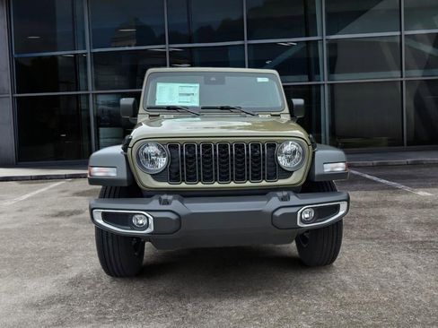New 2025 Jeep Gladiator Sport image 2