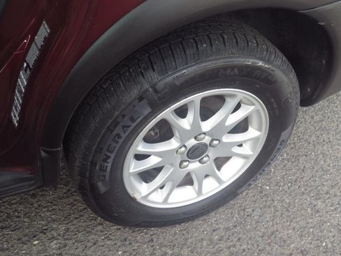 Used 2004 Volvo V70 image 35