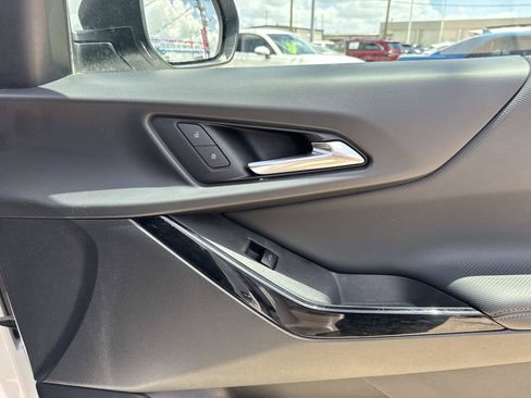 Used 2025 Chevrolet Equinox LT AWD/4WD image 14