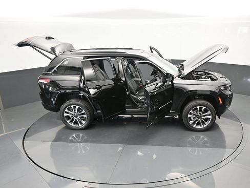 Used 2024 Jeep Grand Cherokee Overland w/ Luxury Tech Group IV image 62