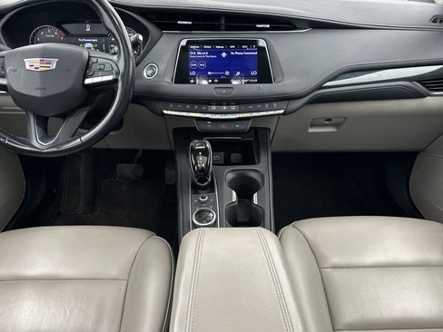 Used 2020 Cadillac XT4 Premium Luxury w/ Driver Awareness Package image 4