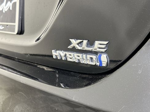 Used 2022 Toyota Camry XLE image 69