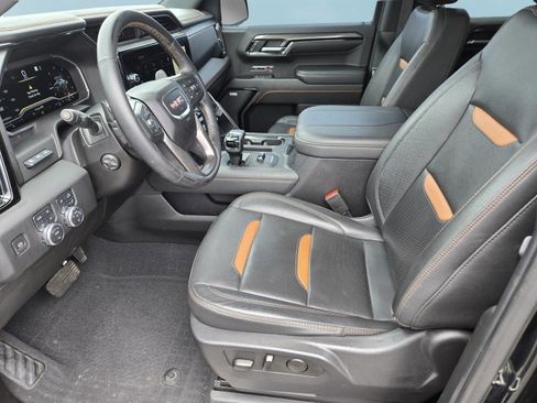 Used 2023 GMC Sierra 1500 AT4 w/ Technology Package AWD/4WD image 15