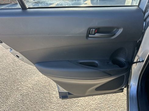 Used 2025 Toyota Corolla Cross LE image 24