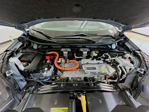 Used 2024 Nissan Ariya AWD image 34