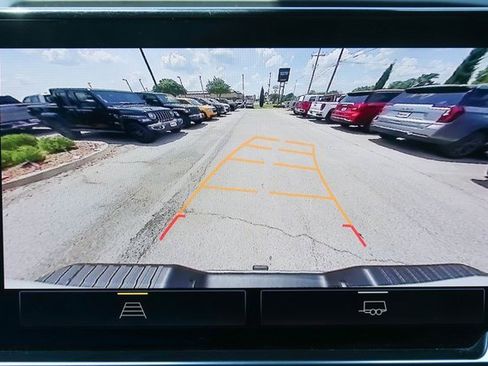 Used 2024 Chevrolet Silverado 2500 LT image 32