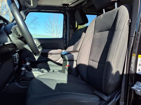 Used 2018 Jeep Wrangler Unlimited Sport S image 6