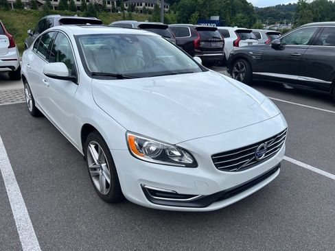 Used 2015 Volvo S60 T5 Premier w/ Convenience Package AWD/4WD image 3