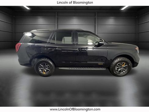 Used 2025 Ford Expedition Tremor AWD/4WD image 8
