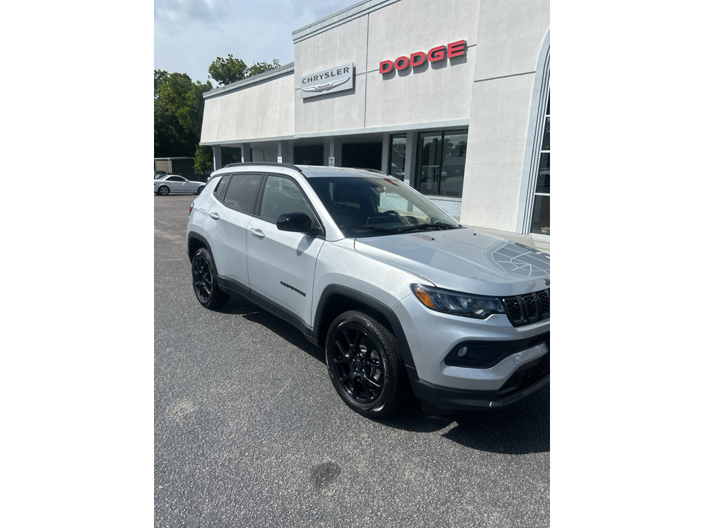 New 2026 Jeep Compass Latitude AWD/4WD image 4