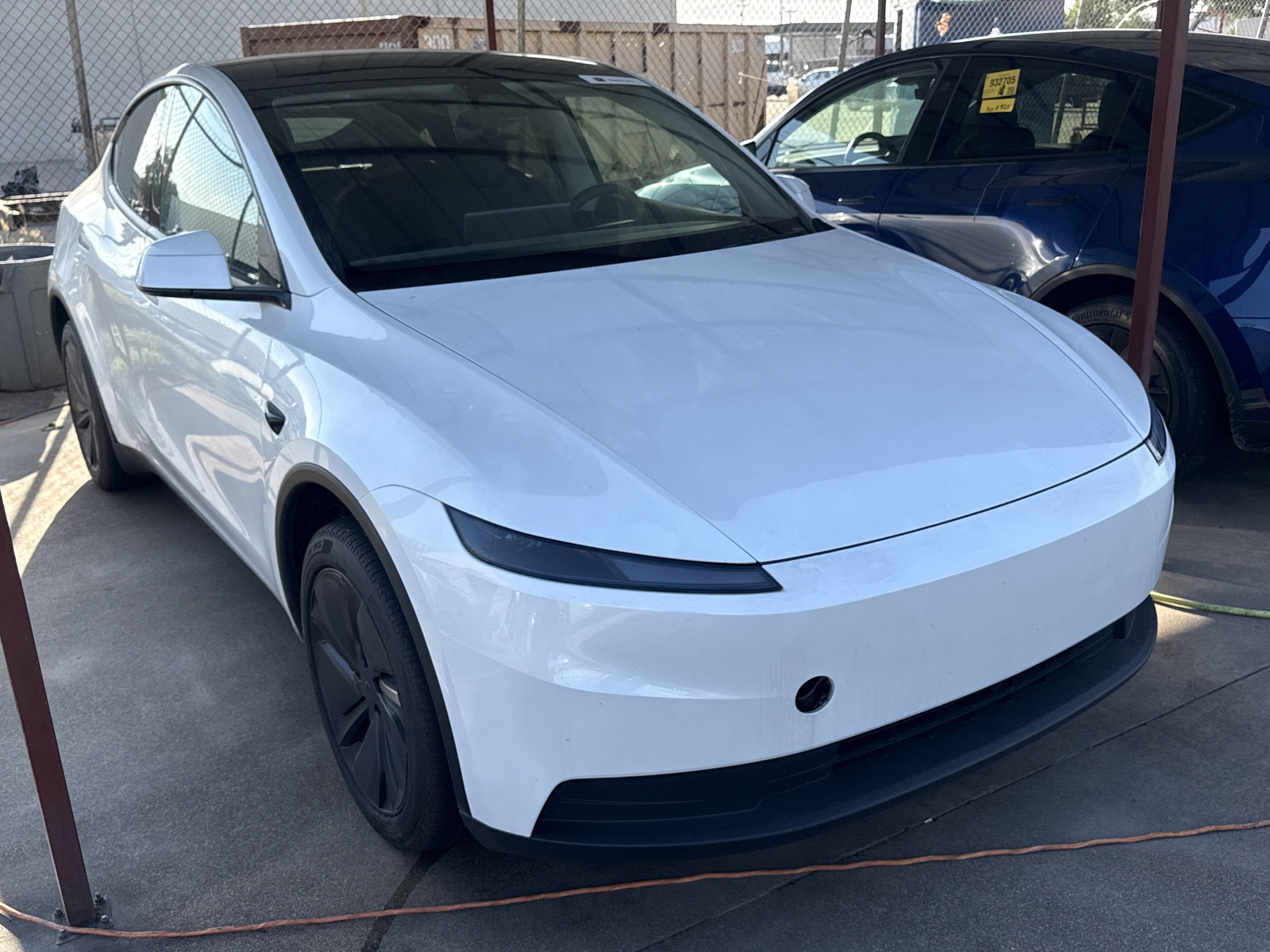 Used 2026 Tesla Model Y 2WD image 2