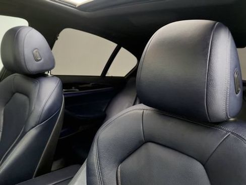 Used 2018 BMW 530e w/ M Sport Package 2 RWD image 48