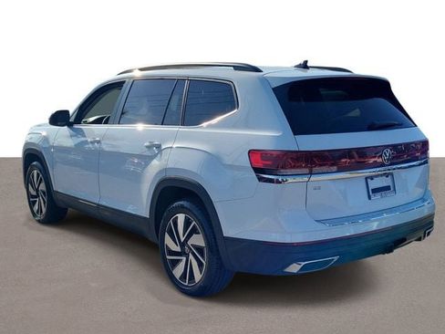 Certified 2024 Volkswagen Atlas SE FWD image 3