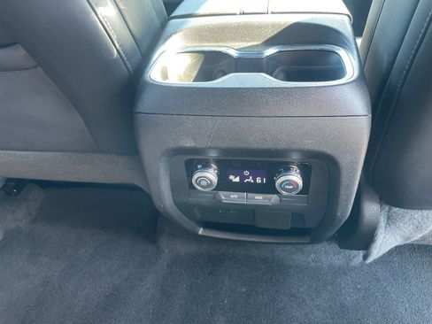 Certified 2026 GMC Acadia Elevation w/ Elevation Premium Package FWD image 18