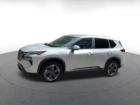 Used 2025 Nissan Rogue SV FWD image 8