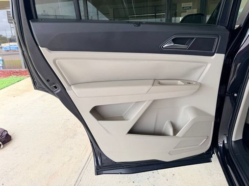 Used 2019 Volkswagen Atlas SE w/ Towing Package FWD image 28