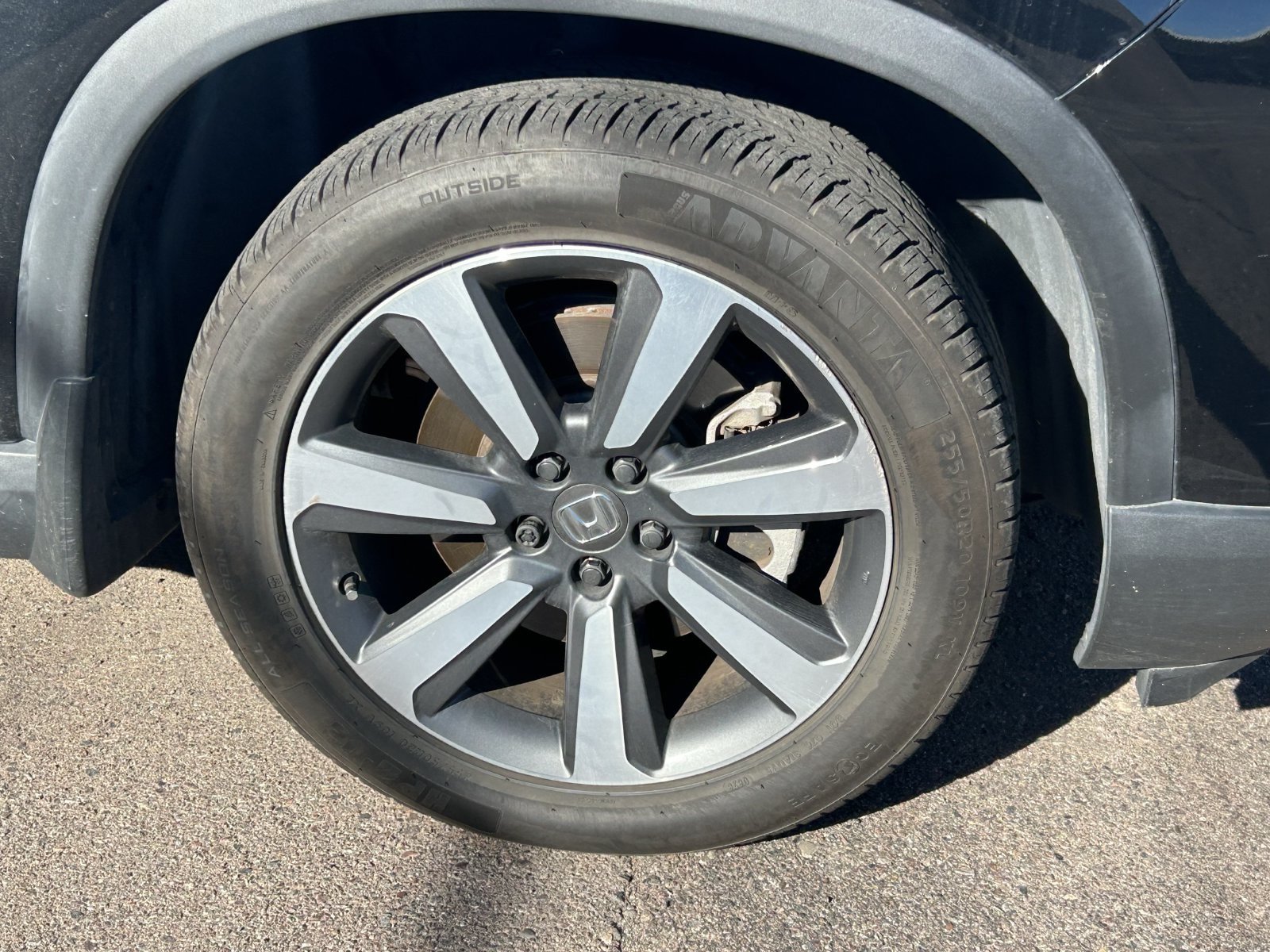 Used 2024 Honda Pilot Touring image 7