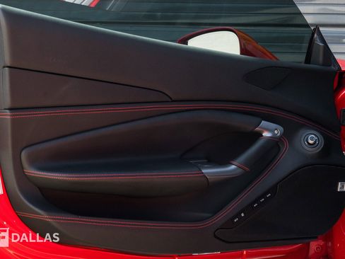 Used 2020 Ferrari F8 Tributo RWD image 21