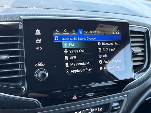 Used 2022 Honda Pilot TrailSport image 17