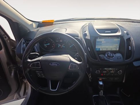 Used 2017 Ford Escape Titanium image 10