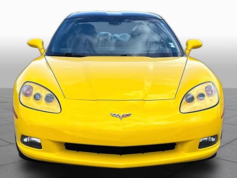 Used 2007 Chevrolet Corvette Coupe w/ Preferred Equipment Group RWD image 3
