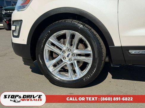 Used 2016 Ford Explorer Limited w/ Equipment Group 301A AWD/4WD image 9