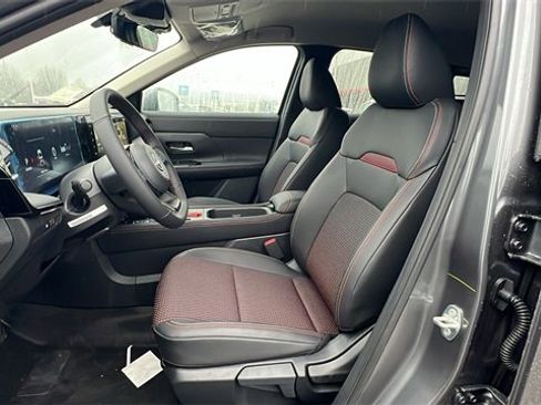 New 2025 Nissan Kicks SR w/ Illumination Package image 23