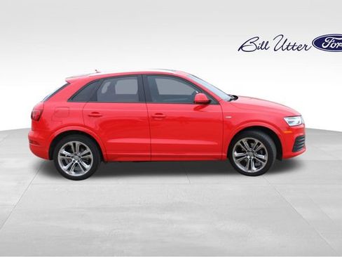 Used 2018 Audi Q3 2.0T Premium w/ Convenience Package image 4