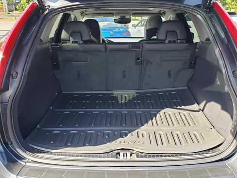 Used 2016 Volvo XC60 T6 w/ Proximity Package AWD/4WD image 8