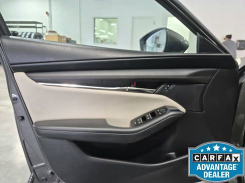 Used 2022 MAZDA MAZDA3 s FWD image 20