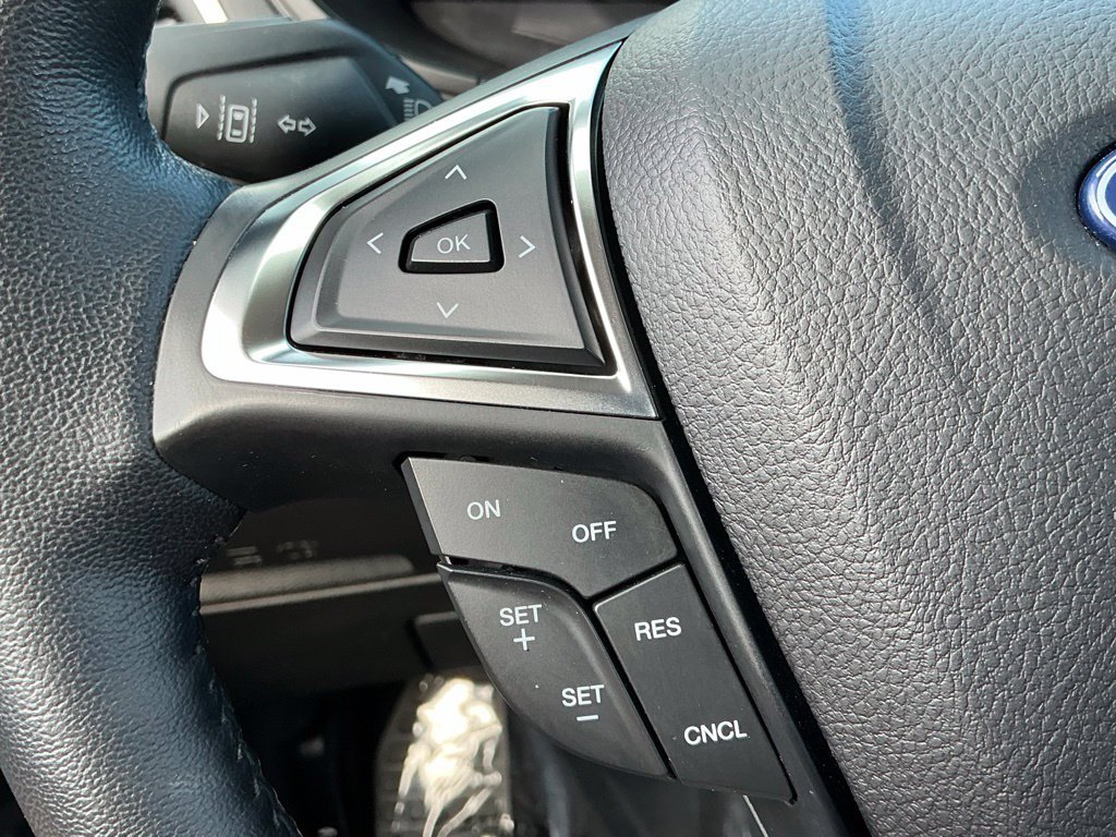 Used 2023 Ford Edge Titanium AWD/4WD image 29