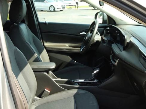 Used 2025 Buick Encore GX Preferred FWD image 49