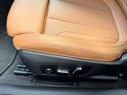 Used 2025 BMW 430i Coupe w/ Convenience Package image 14