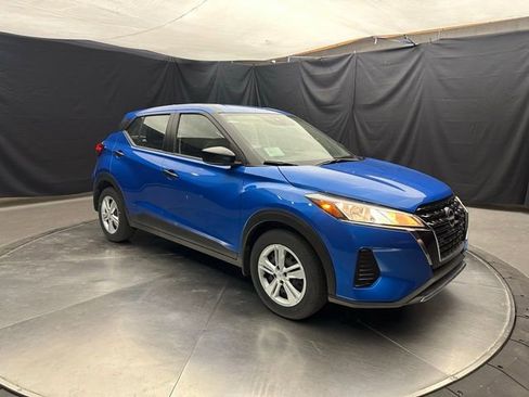 Used 2025 Nissan Kicks Play S FWD image 14