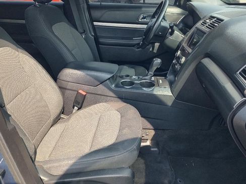 Used 2018 Ford Explorer XLT w/ Equipment Group 201A FWD image 26