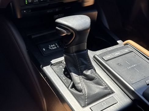 Used 2019 Lexus ES 350 w/ Premium Package FWD image 16