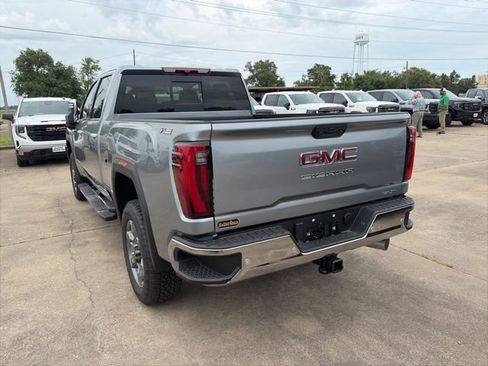 New 2026 GMC Sierra 2500 SLT w/ SLT Premium Package AWD/4WD image 4